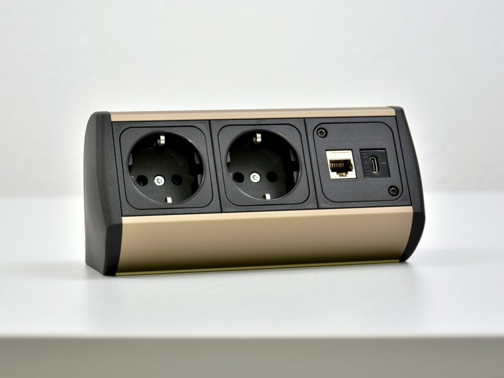 DC/DC converter to 110V DC/DC converter to 110V